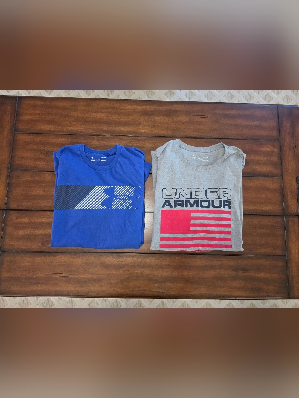 2 Mens UA Tshirts - Sz Lg